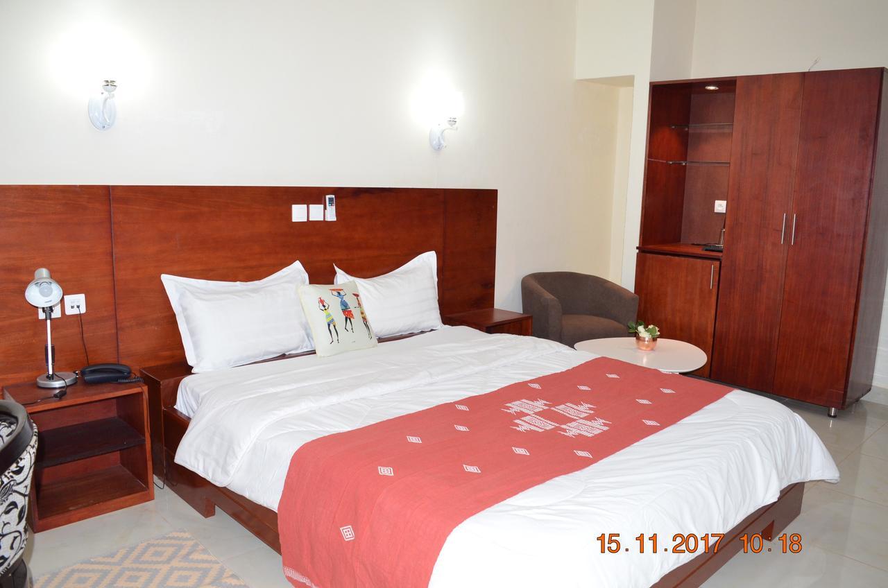 Hotel La Rose Blanche Korhogo Eksteriør bilde