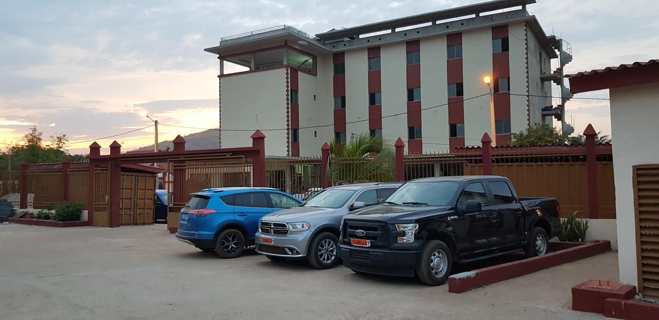 Hotel La Rose Blanche Korhogo Eksteriør bilde