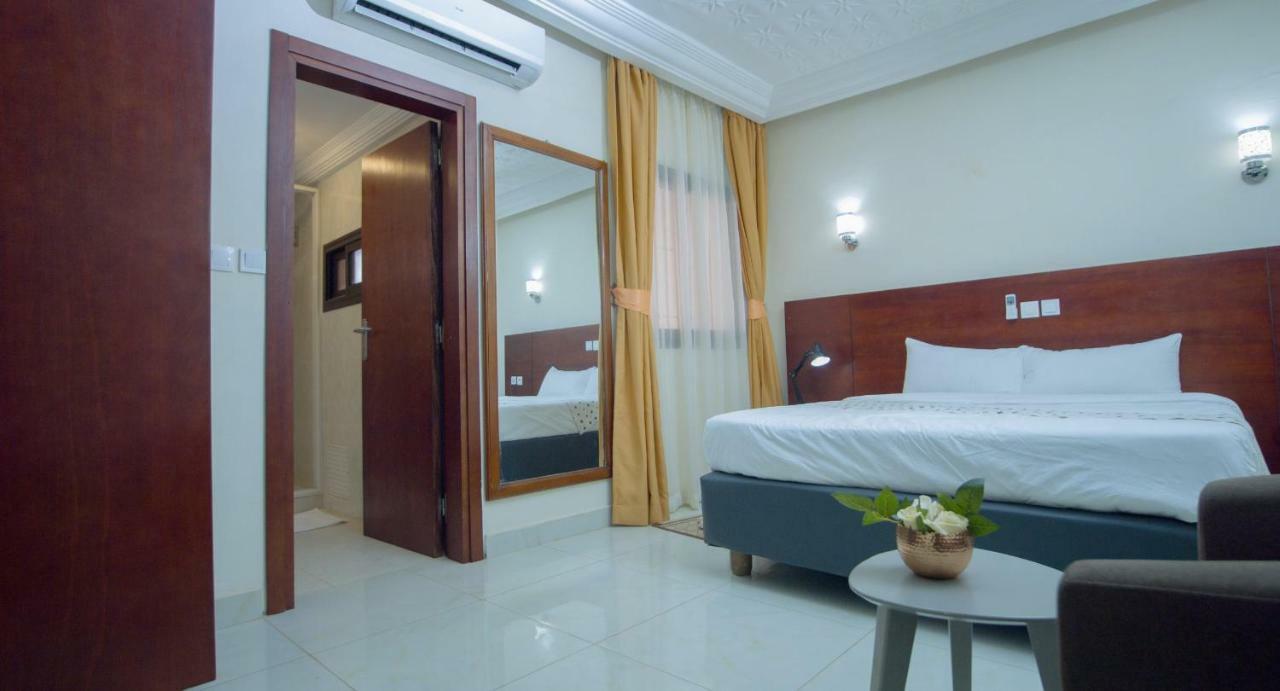 Hotel La Rose Blanche Korhogo Eksteriør bilde