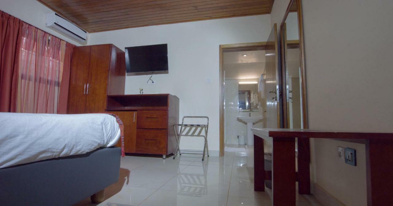 Hotel La Rose Blanche Korhogo Eksteriør bilde