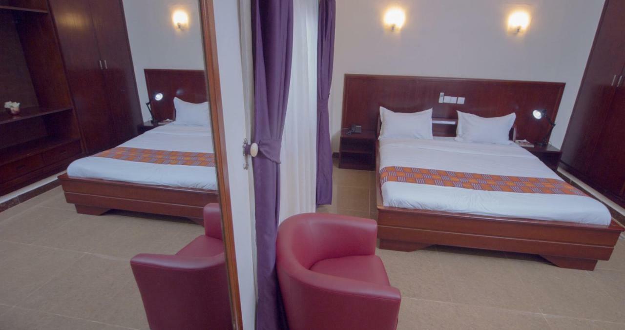 Hotel La Rose Blanche Korhogo Eksteriør bilde