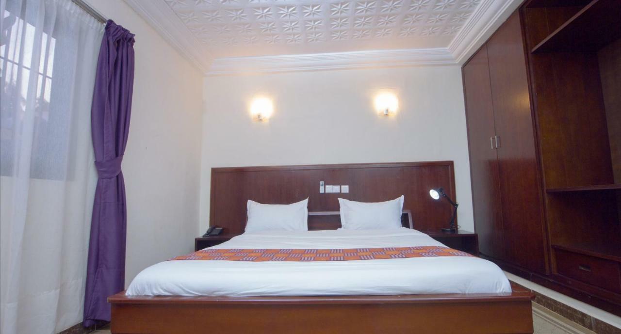 Hotel La Rose Blanche Korhogo Eksteriør bilde